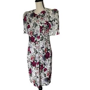 Vintage Petite Jazz 80s floral button up rayon dress. Size 8